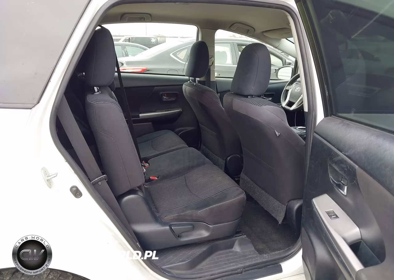 2015 Toyota Prius V Three VIN:JTDZN3EU2FJ022414 - 8