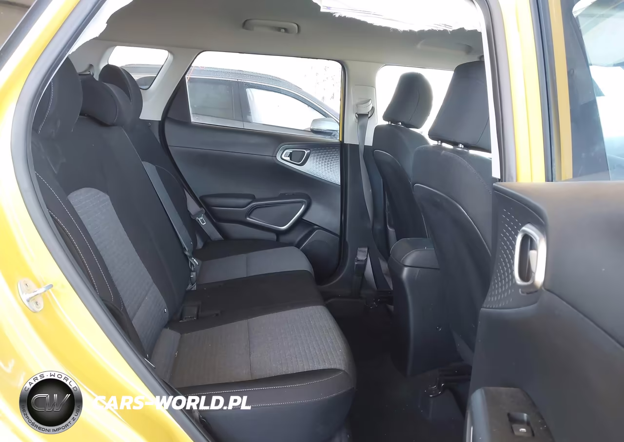 2020 Kia Soul S VIN:KNDJ23AU0L7047462 - 8