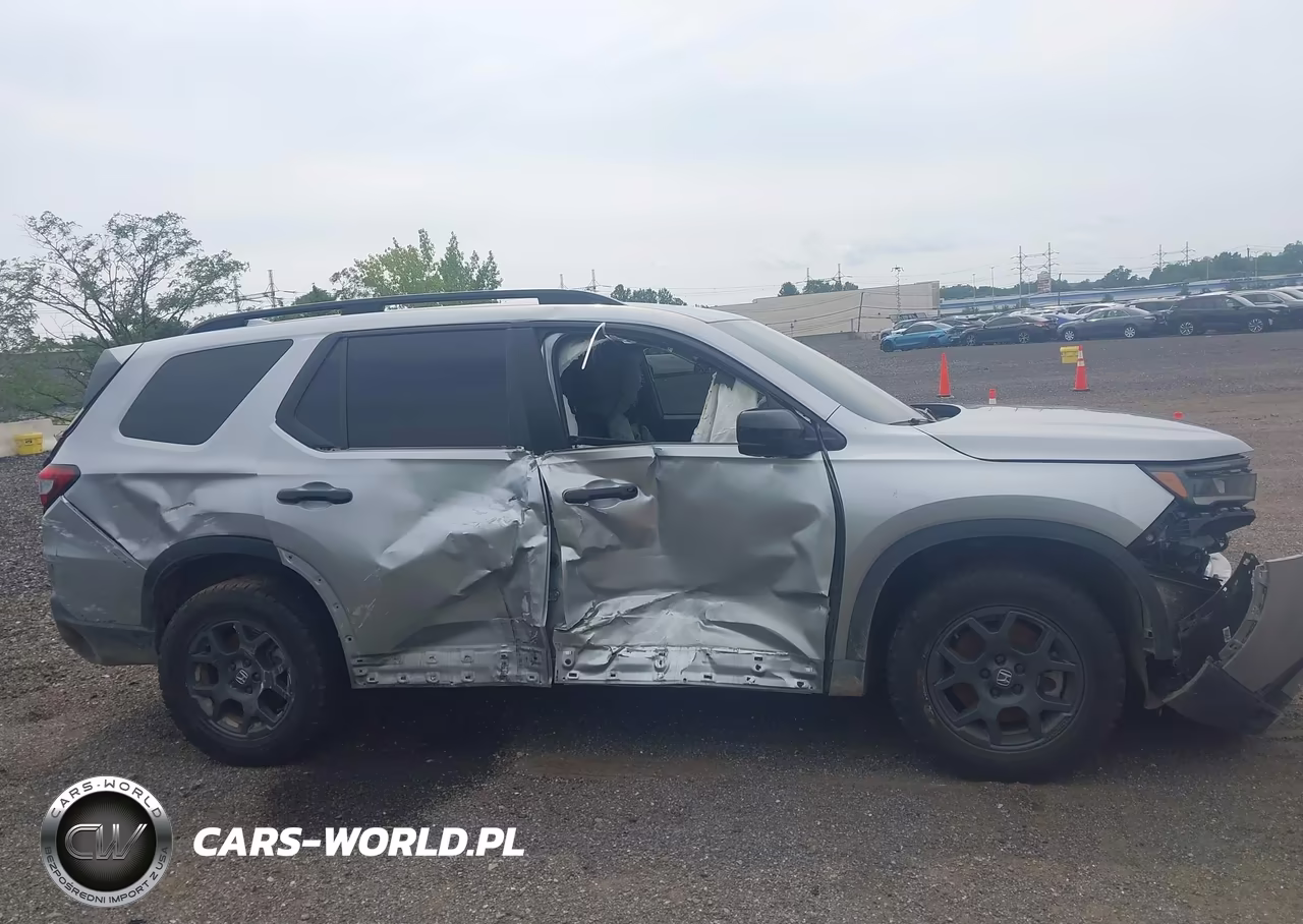 2025 Honda Pilot Trailsport VIN:5FNYG1H6XSB085253 - 12