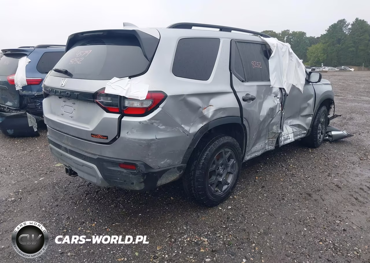 2025 Honda Pilot Trailsport VIN:5FNYG1H6XSB085253 - 4