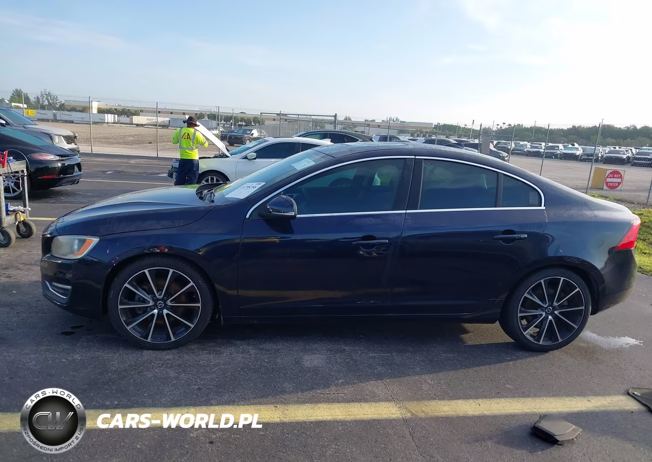 2016 Volvo S60 T5 Drive-E Premier VIN:YV126MFK3G2396568 - 14