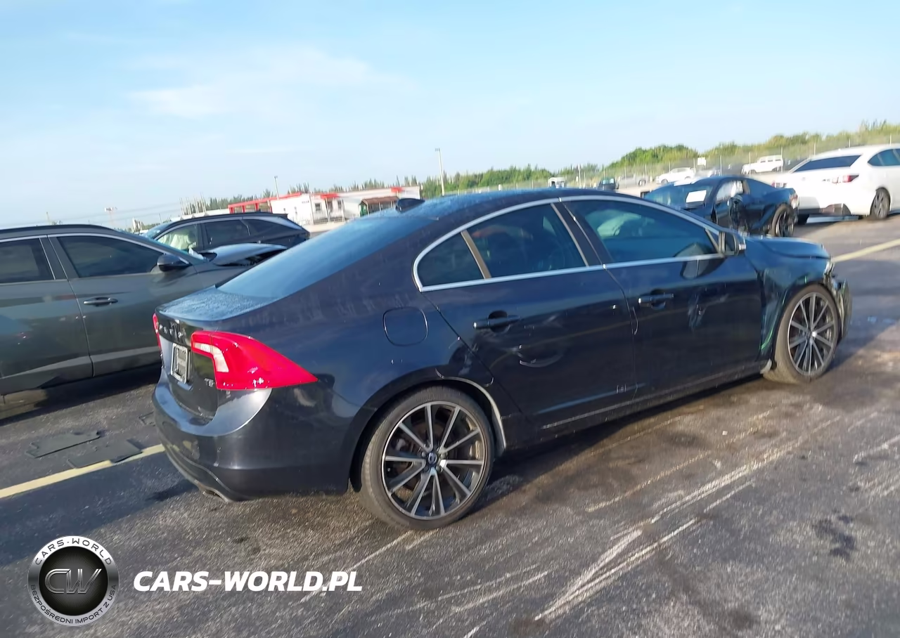 2016 Volvo S60 T5 Drive-E Premier VIN:YV126MFK3G2396568 - 4