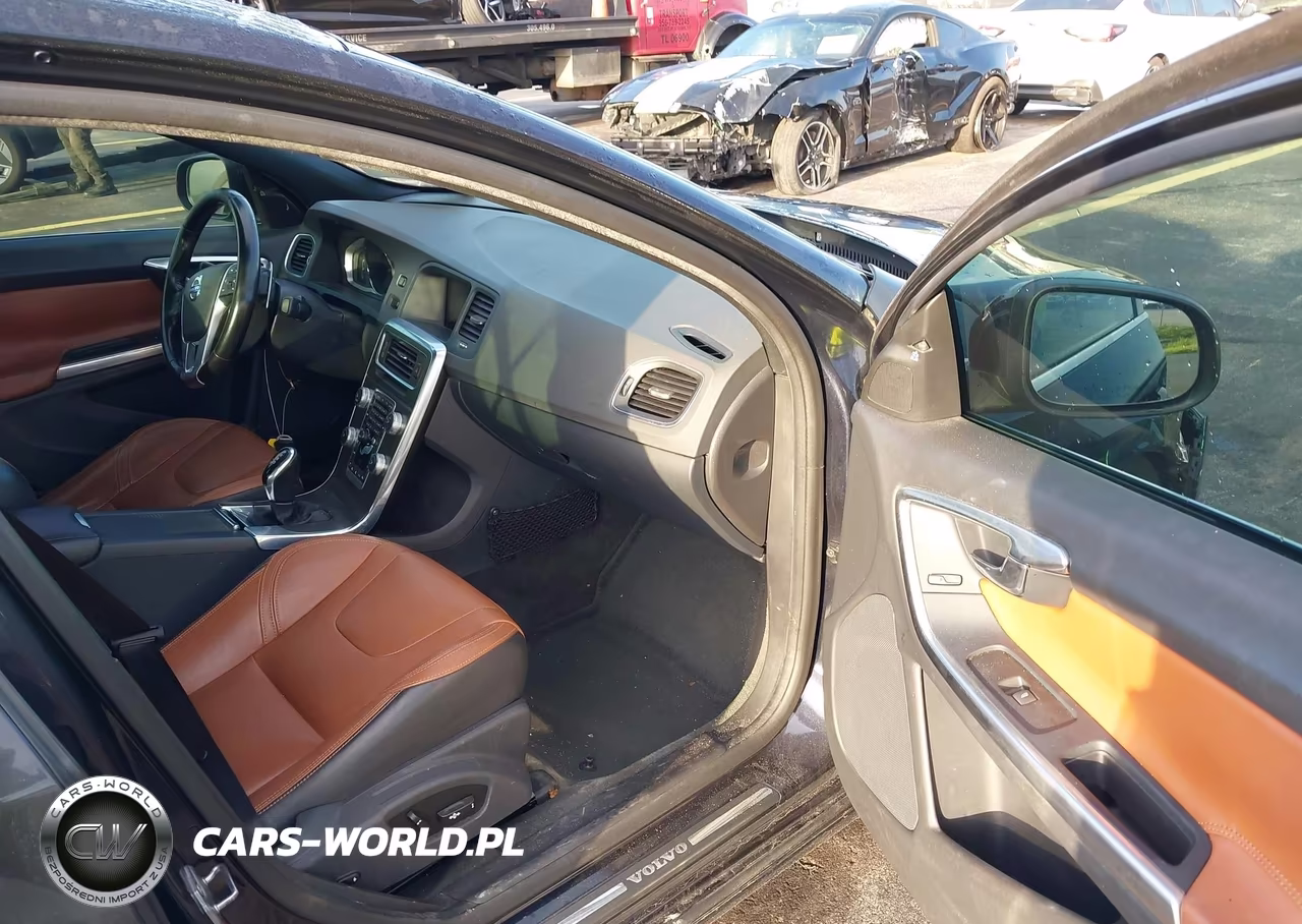 2016 Volvo S60 T5 Drive-E Premier VIN:YV126MFK3G2396568 - 5