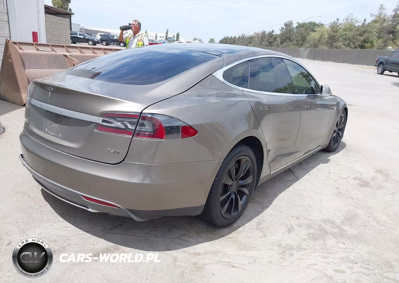 2015 Tesla Model S 70D-85D-P85D VIN:5YJSA1S2XFF089242 - 4