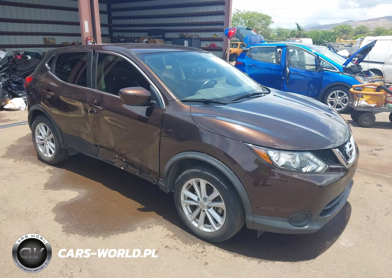 2017 Nissan Rogue Sport S – zdjęcie 1 z 18