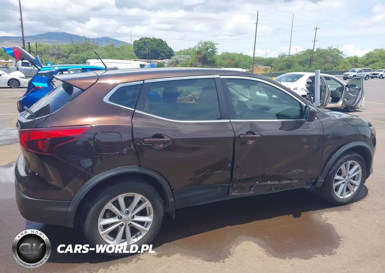 2017 Nissan Rogue Sport S VIN:JN1BJ1CP5HW006988 - 18