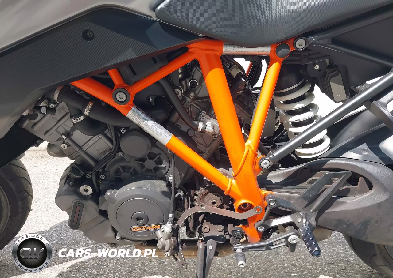 2017 Ktm 1290 Super Duke Gt VIN:VBKV69404HM953865 - 9
