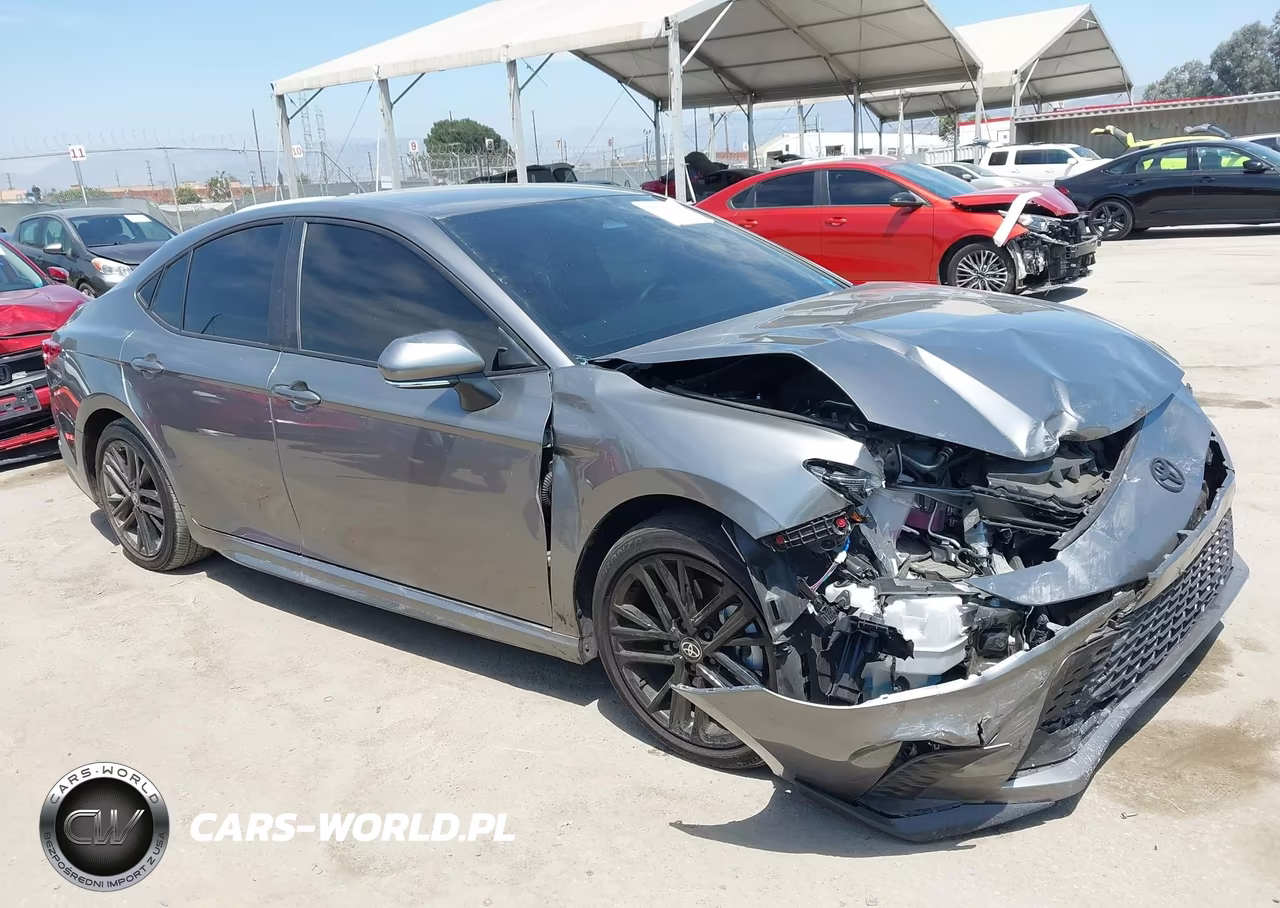 2025 Toyota Camry Se – zdjęcie 1 z 16