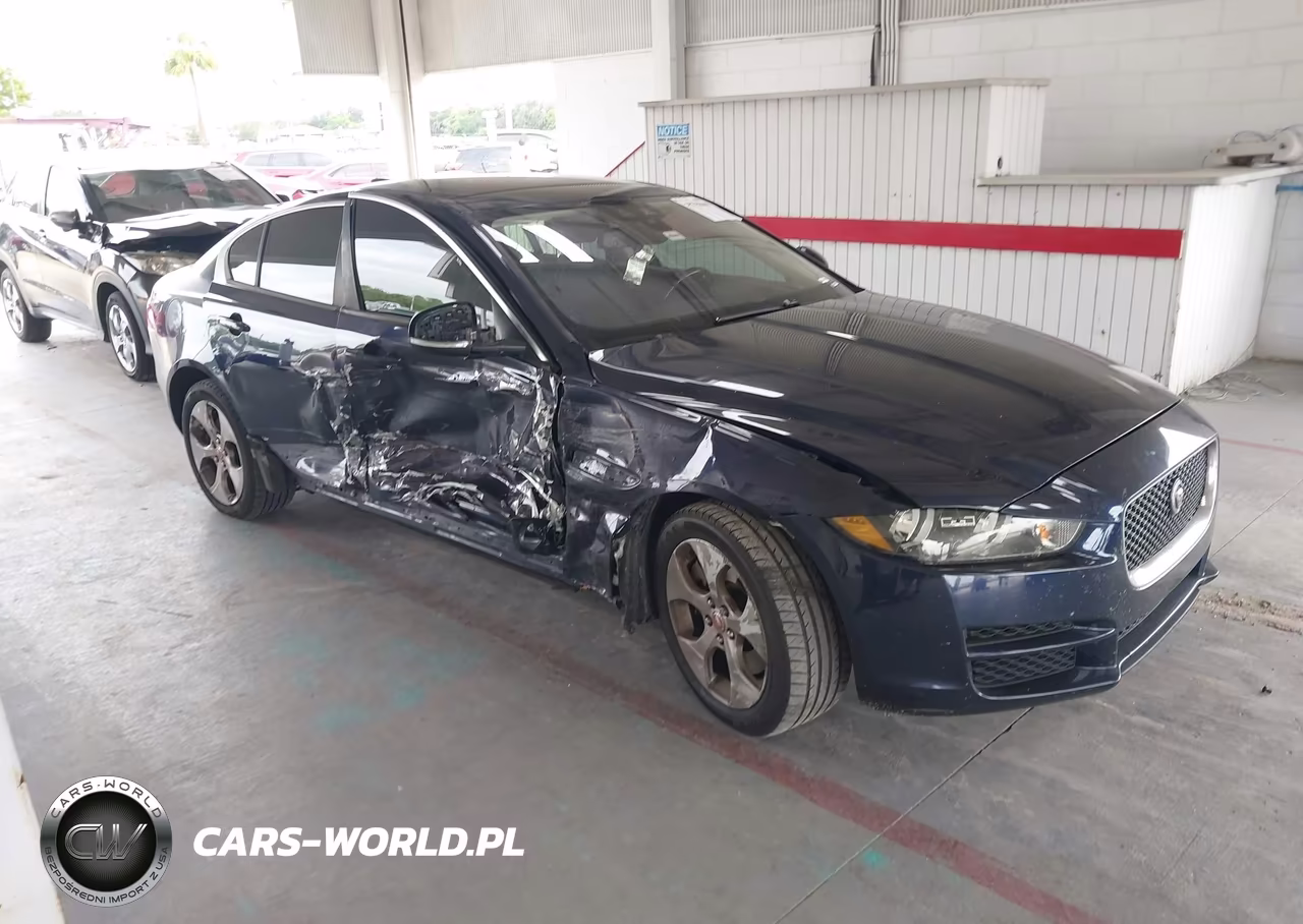 2018 Jaguar Xe 25T – zdjęcie 1 z 16