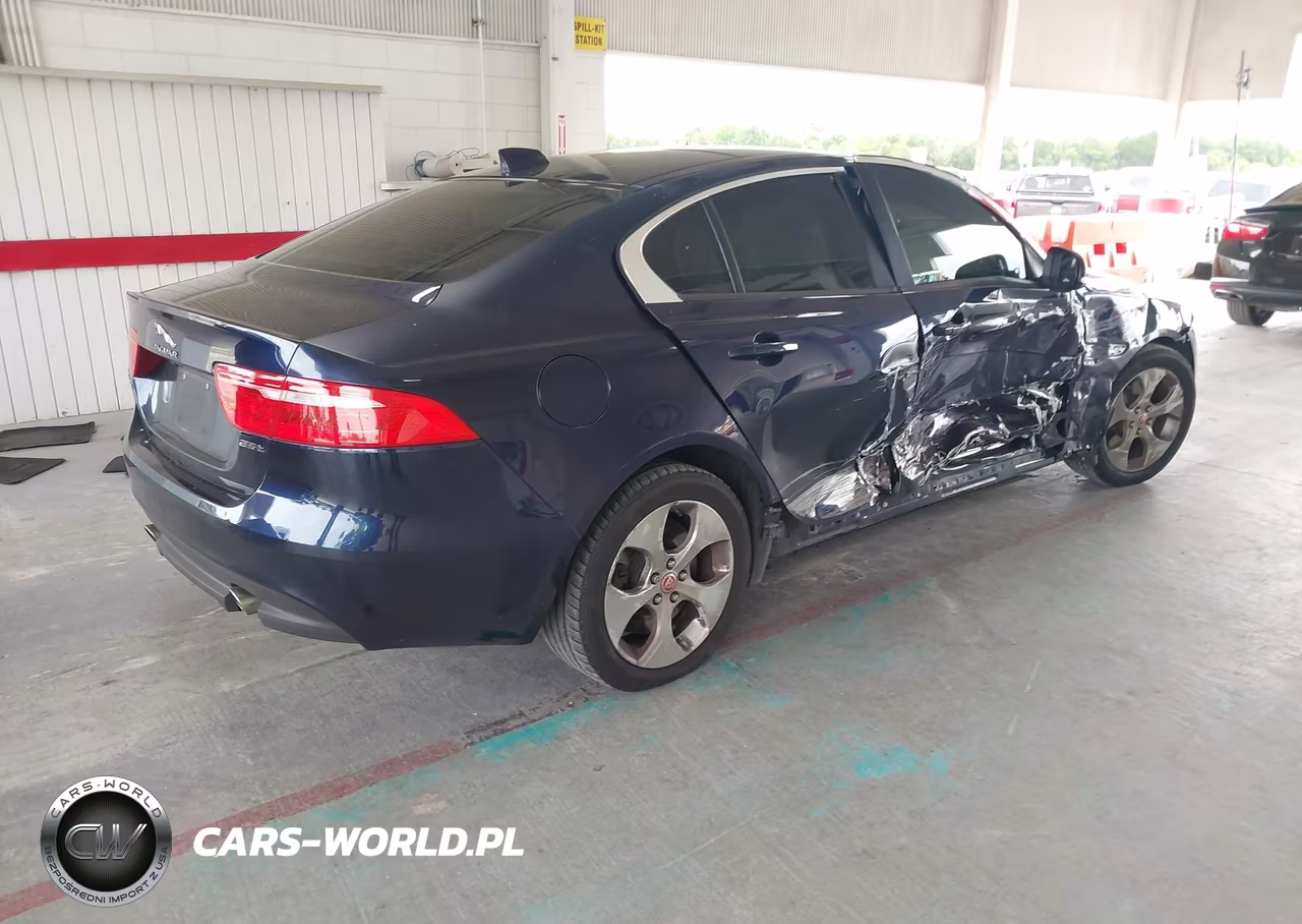 2018 Jaguar Xe 25T VIN:SAJAR4FX1JCP34833 - 4