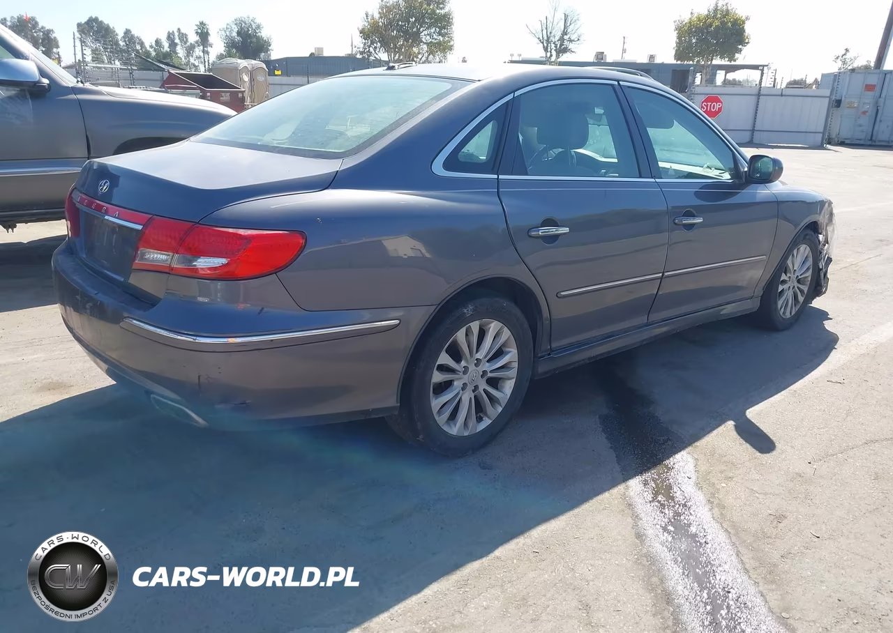 2011 Hyundai Azera Gls VIN:KMHFC4DD6BA535879 - 4