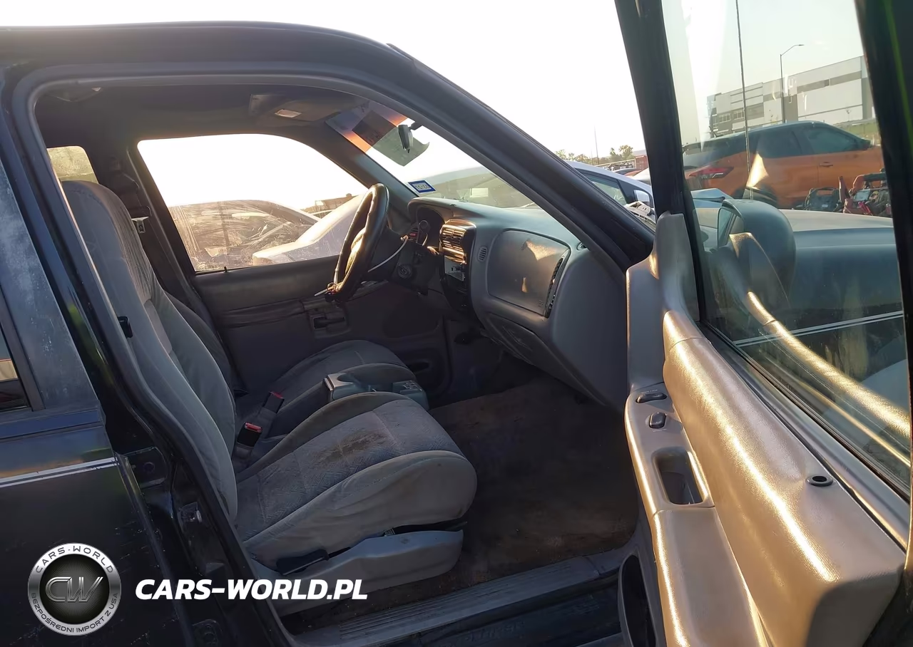 1999 Ford Explorer Xl-Xlt VIN:1FMDU32X5XZB05121 - 5