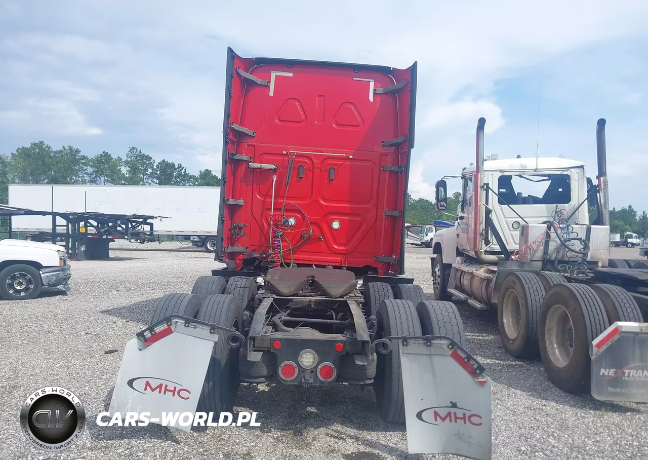 2019 Freightliner New Cascadia 126 VIN:1FUJHHDR3KLKE3960 - 18