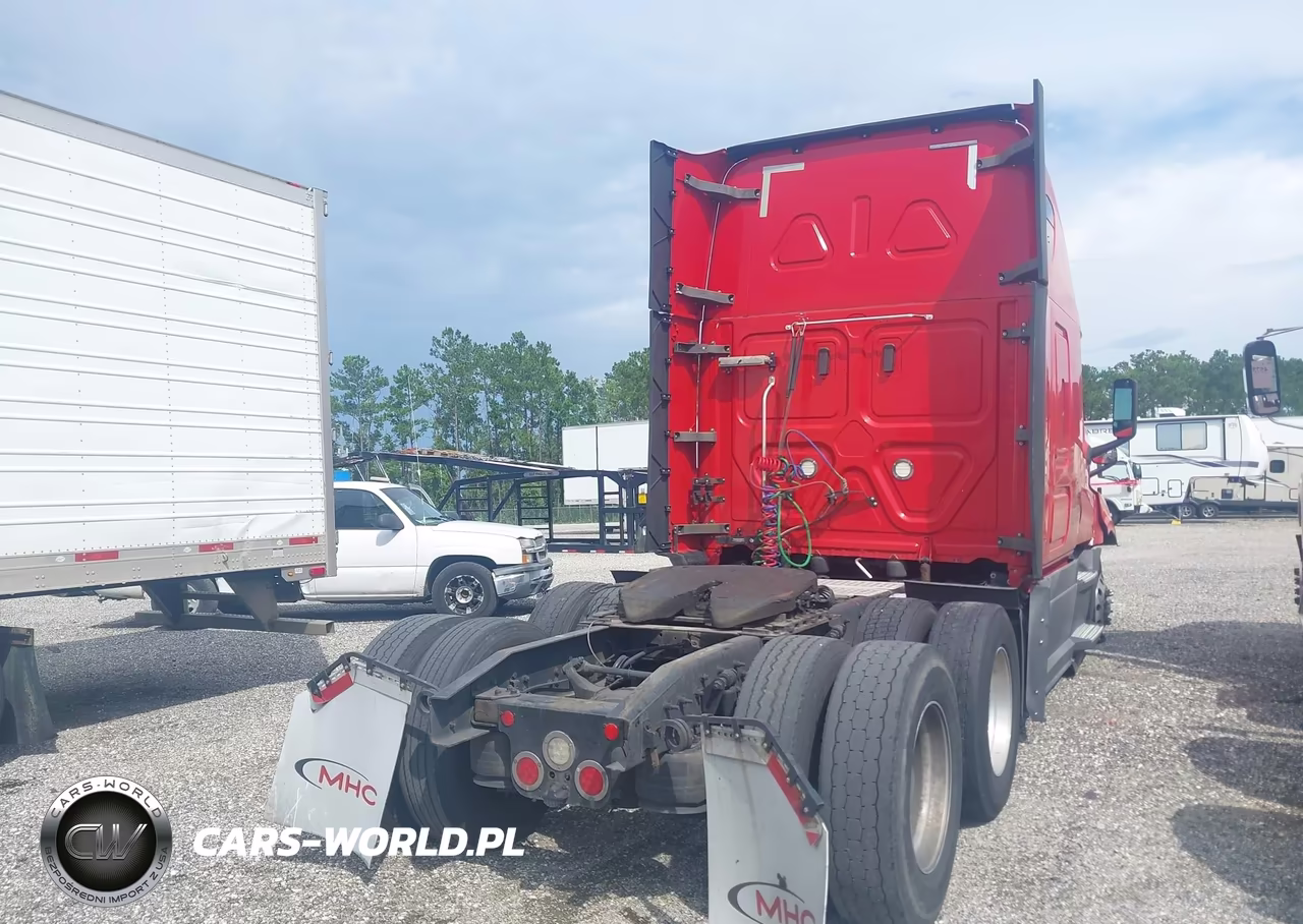 2019 Freightliner New Cascadia 126 VIN:1FUJHHDR3KLKE3960 - 4