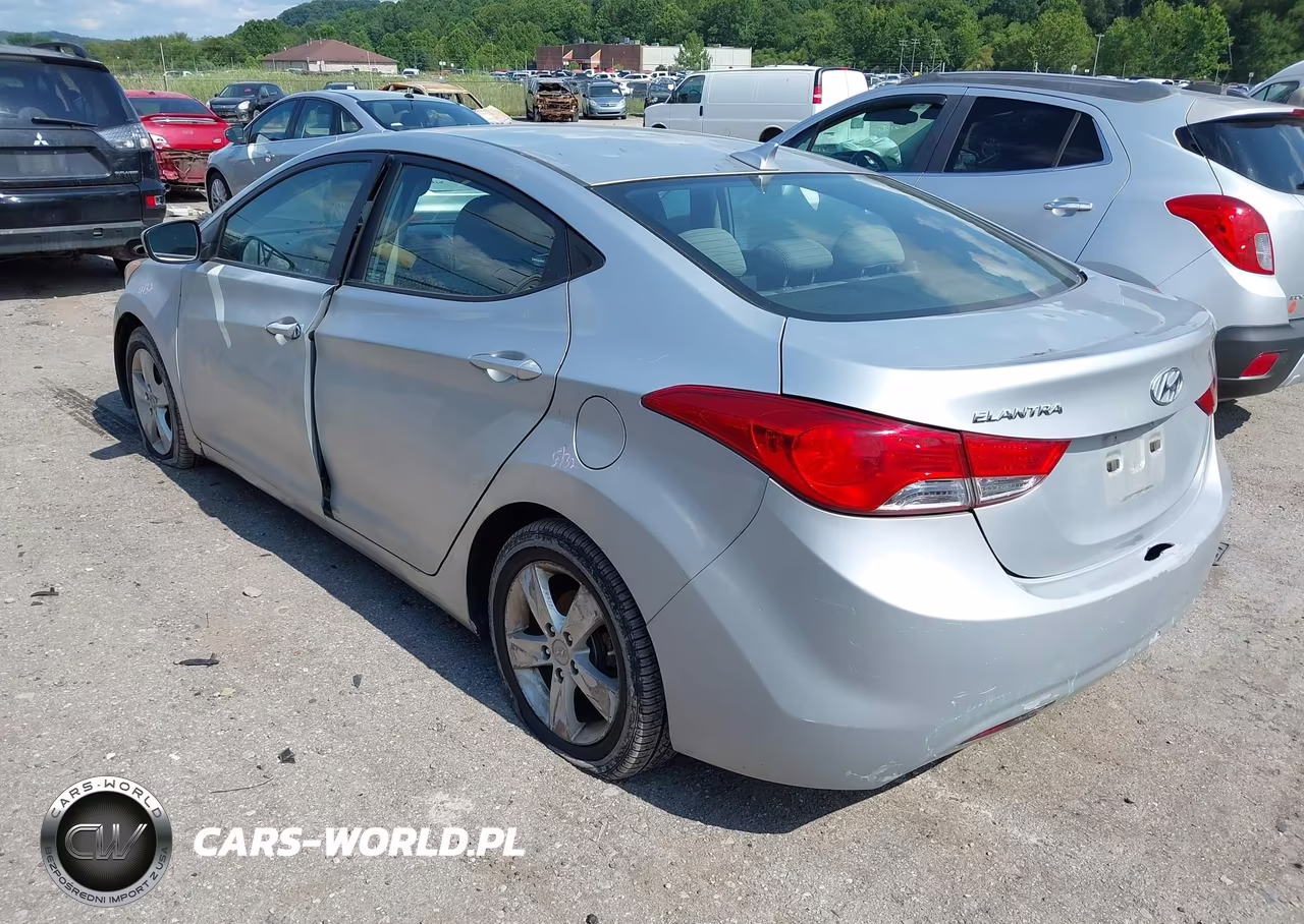 2013 Hyundai Elantra Gls VIN:5NPDH4AE0DH394748 - 3