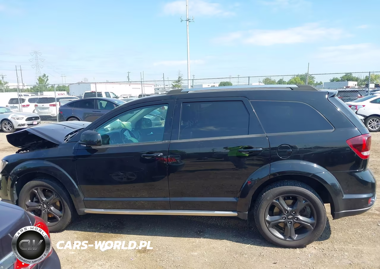 2020 Dodge Journey Crossroad VIN:3C4PDCGB7LT265887 - 14