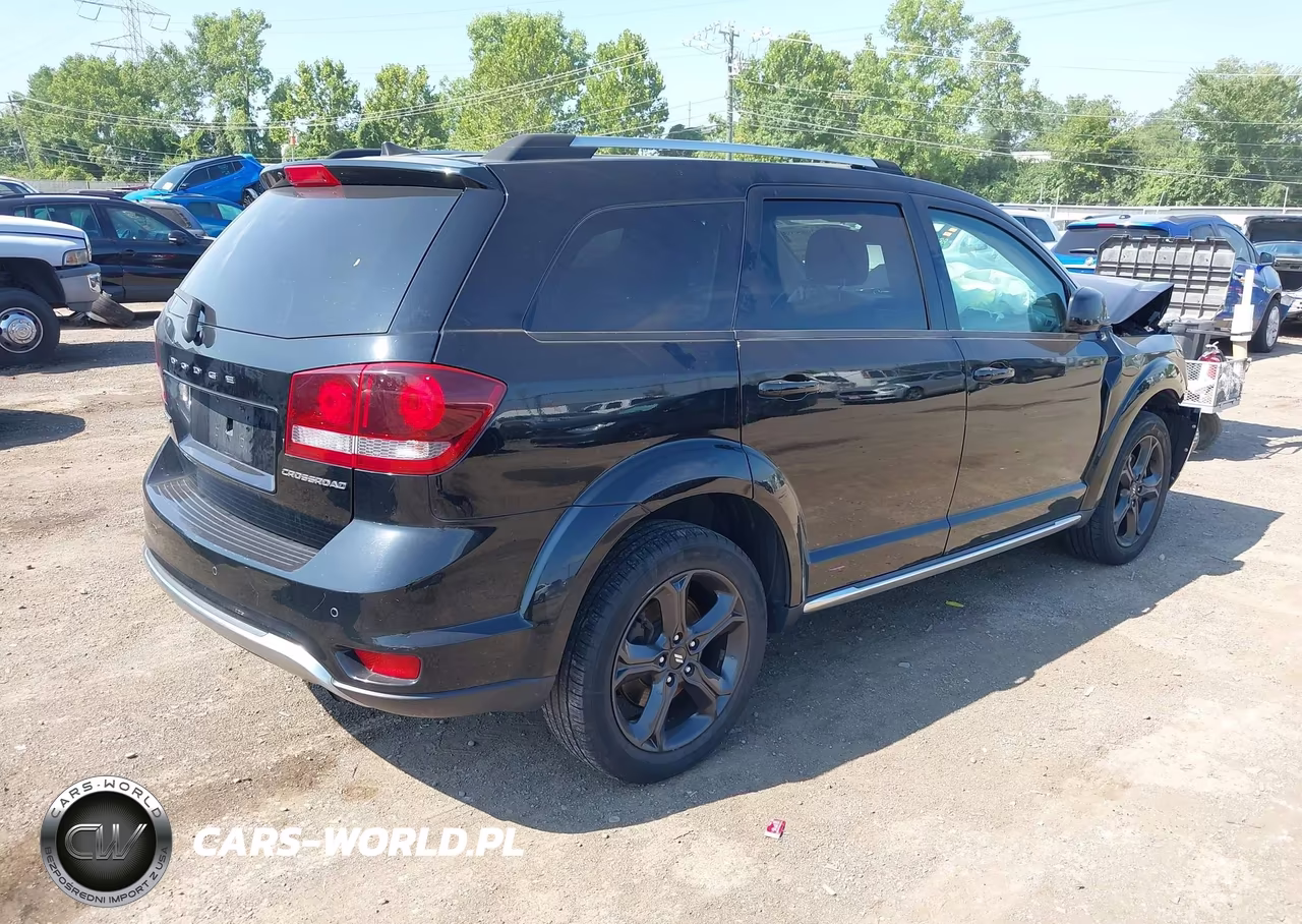 2020 Dodge Journey Crossroad VIN:3C4PDCGB7LT265887 - 4