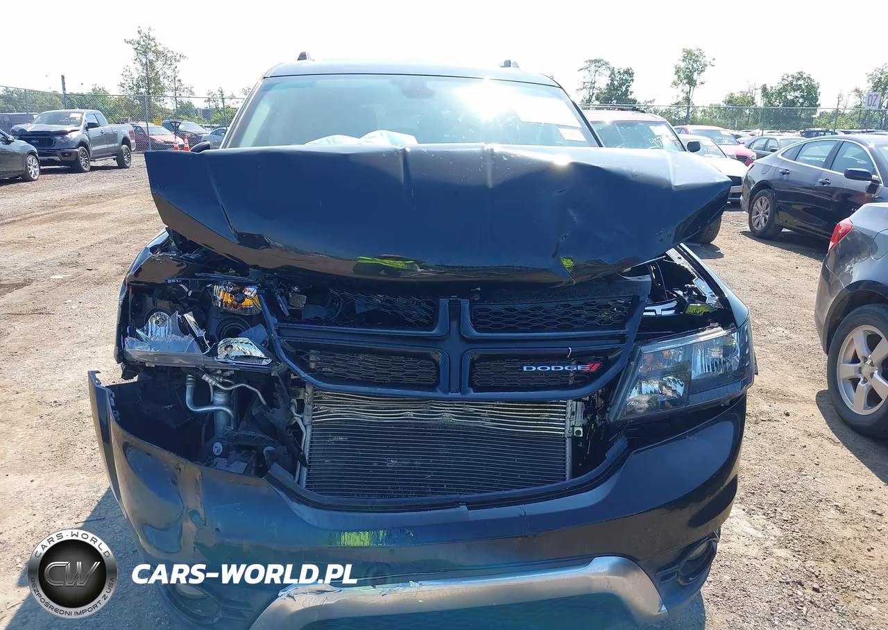 2020 Dodge Journey Crossroad VIN:3C4PDCGB7LT265887 - 6