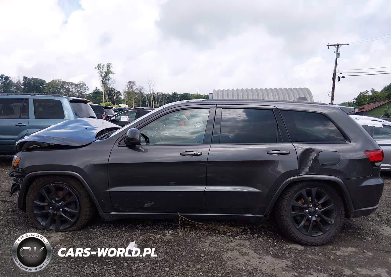 2021 Jeep Grand Cherokee Laredo X 4X4 VIN:1C4RJFAG2MC530543 - 15