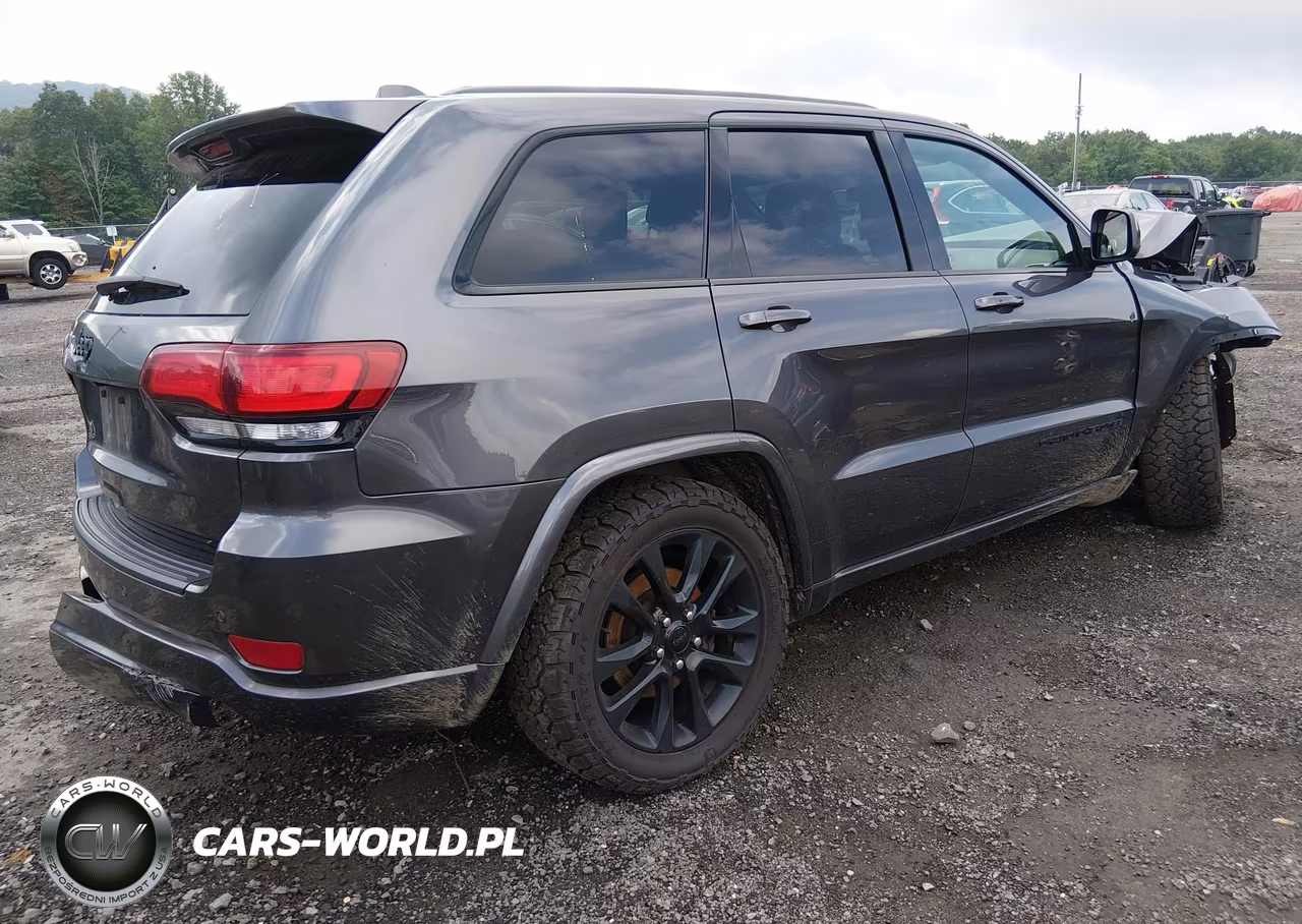 2021 Jeep Grand Cherokee Laredo X 4X4 VIN:1C4RJFAG2MC530543 - 4