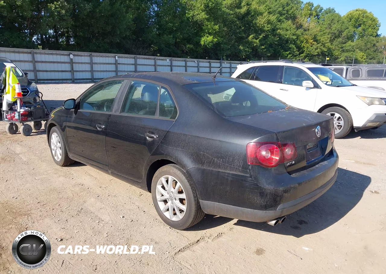 2010 Volkswagen Jetta VIN:3VWAX7AJ9AM072665 - 3