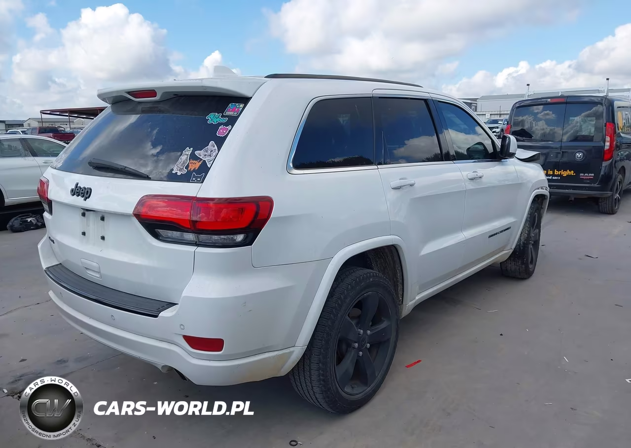2015 Jeep Grand Cherokee Altitude VIN:1C4RJFAG1FC228499 - 4