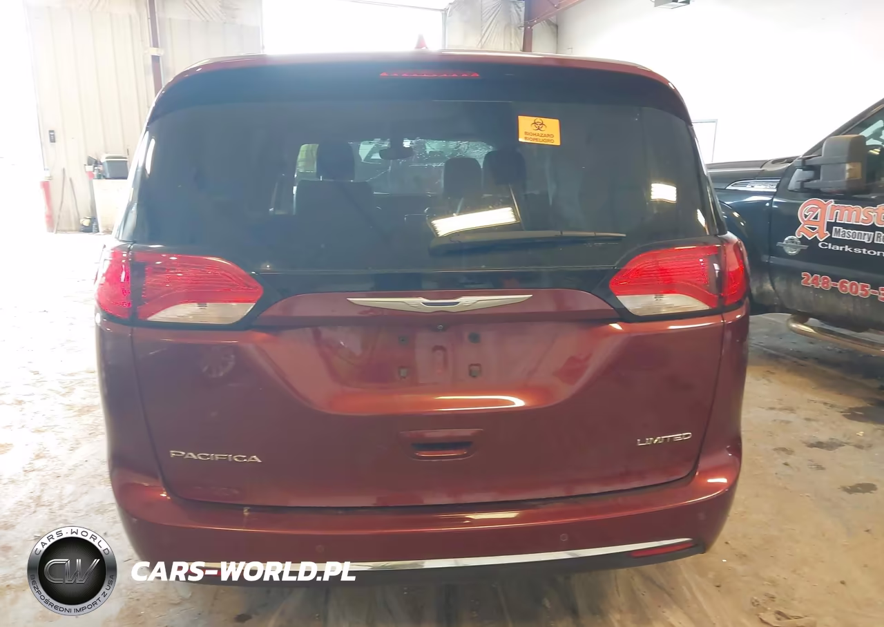 2017 Chrysler Pacifica Limited VIN:2C4RC1GG9HR785966 - 16