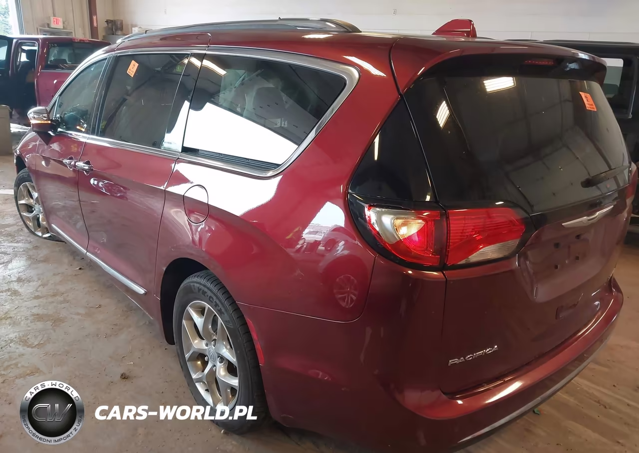 2017 Chrysler Pacifica Limited VIN:2C4RC1GG9HR785966 - 3