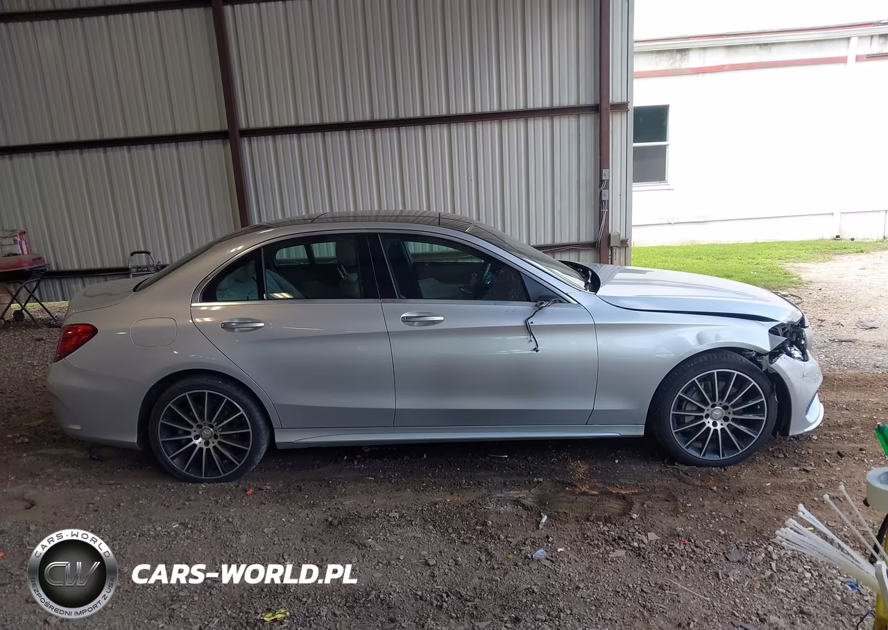 2015 Mercedes-Benz C 300 Sport 4Matic VIN:55SWF4KB6FU063174 - 13