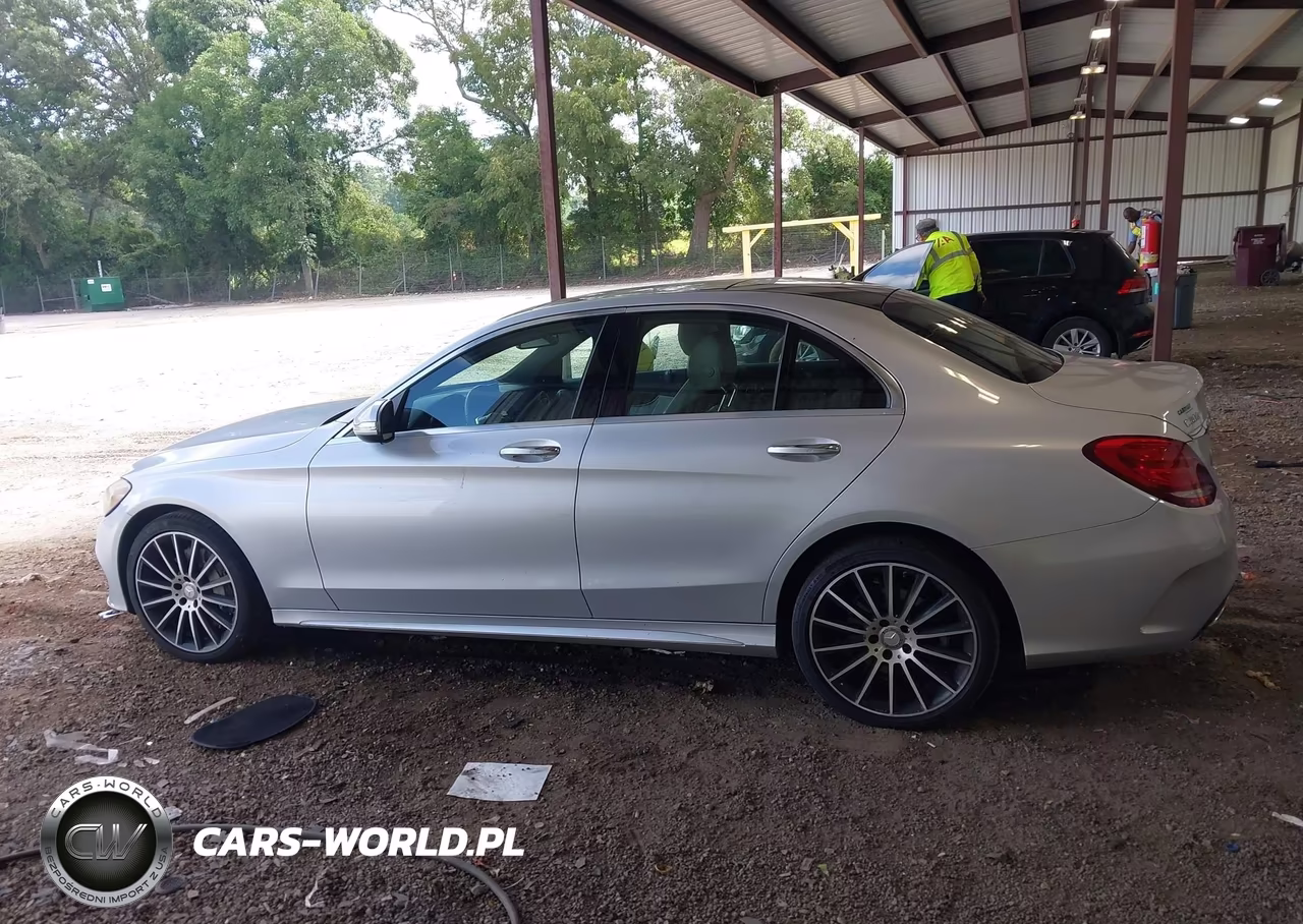 2015 Mercedes-Benz C 300 Sport 4Matic VIN:55SWF4KB6FU063174 - 14