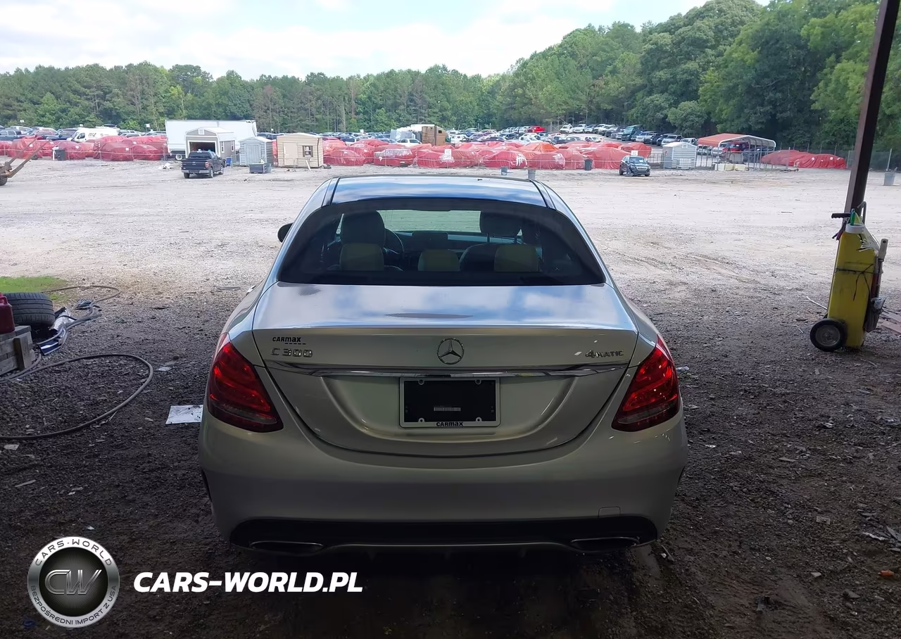 2015 Mercedes-Benz C 300 Sport 4Matic VIN:55SWF4KB6FU063174 - 16