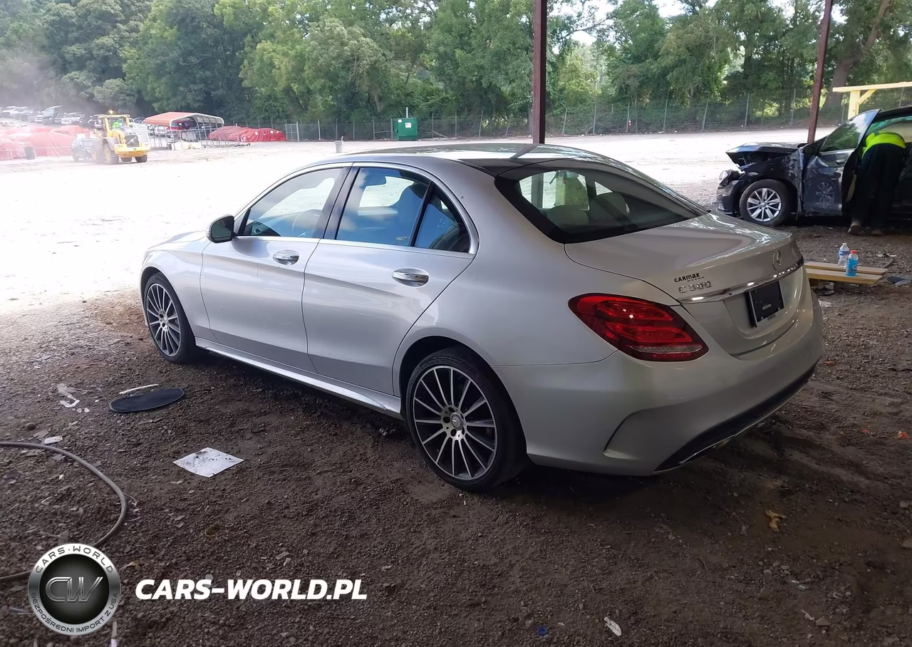 2015 Mercedes-Benz C 300 Sport 4Matic VIN:55SWF4KB6FU063174 - 3