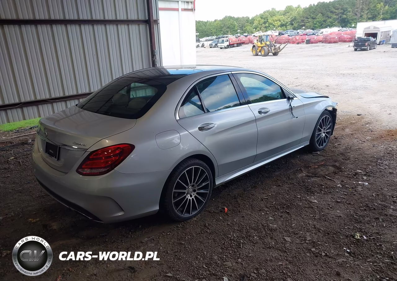 2015 Mercedes-Benz C 300 Sport 4Matic VIN:55SWF4KB6FU063174 - 4