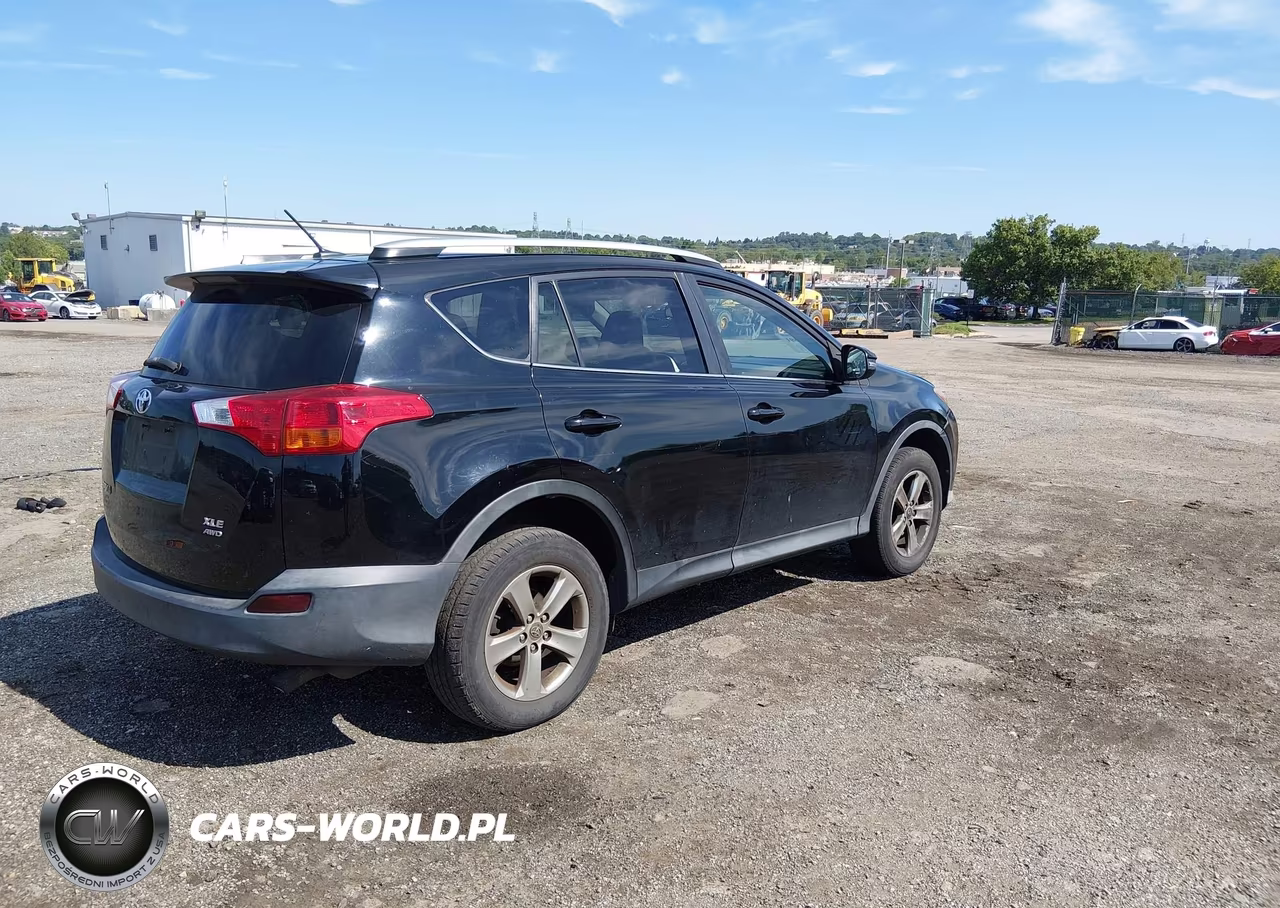 2015 Toyota Rav4 Xle VIN:2T3RFREV6FW286729 - 4