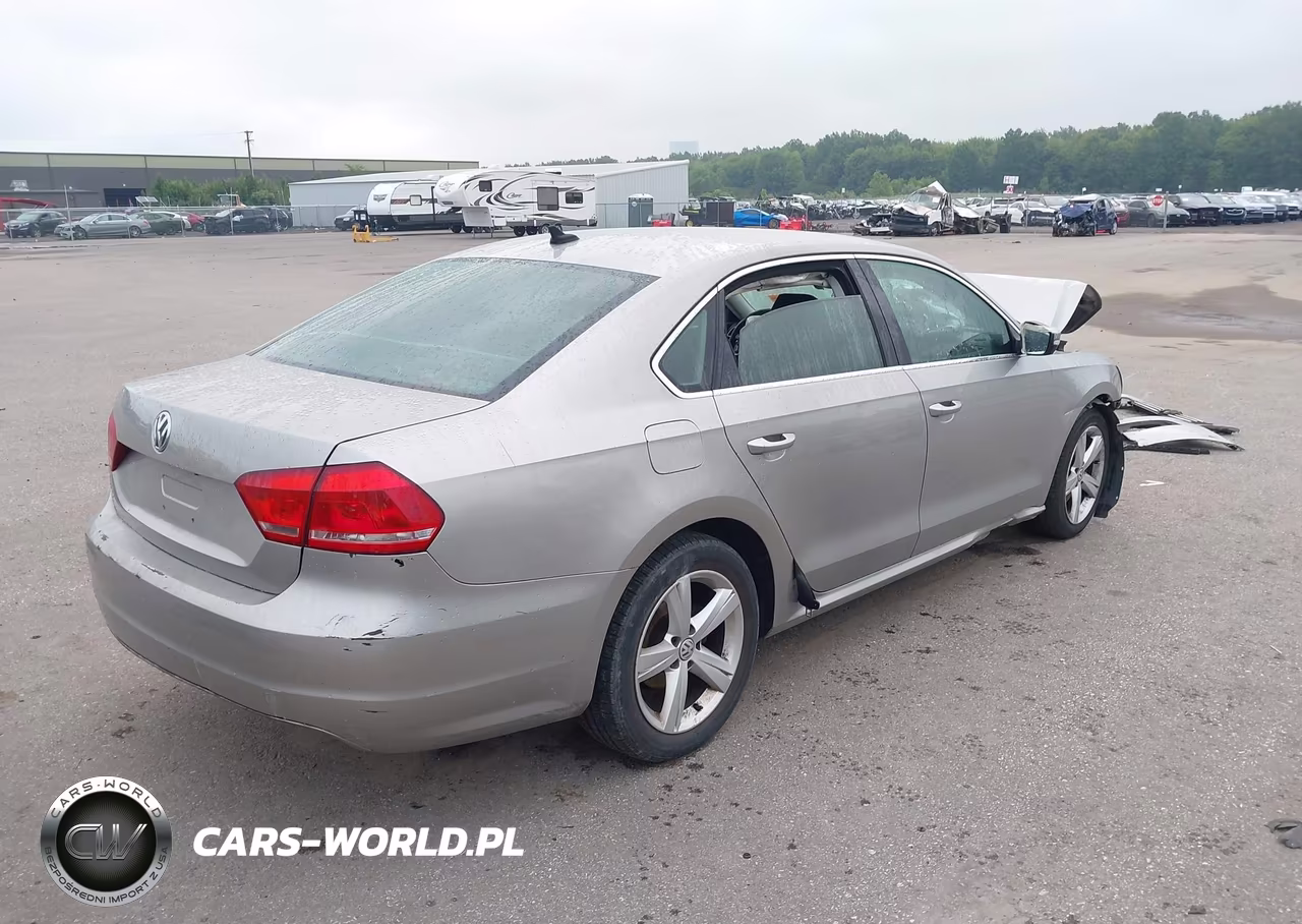 2013 Volkswagen Passat 2.5L Se VIN:1VWBP7A30DC093545 - 4