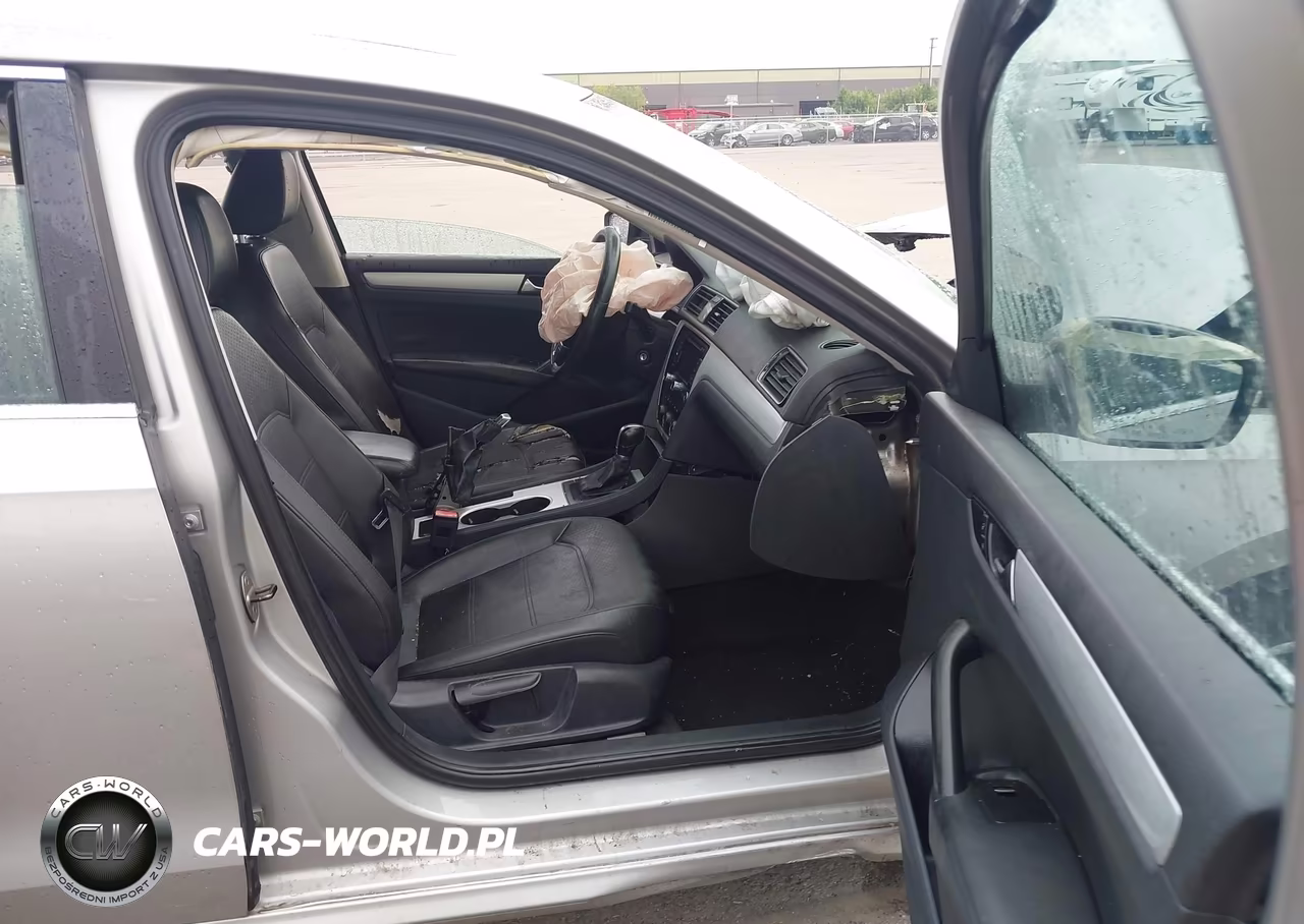 2013 Volkswagen Passat 2.5L Se VIN:1VWBP7A30DC093545 - 5