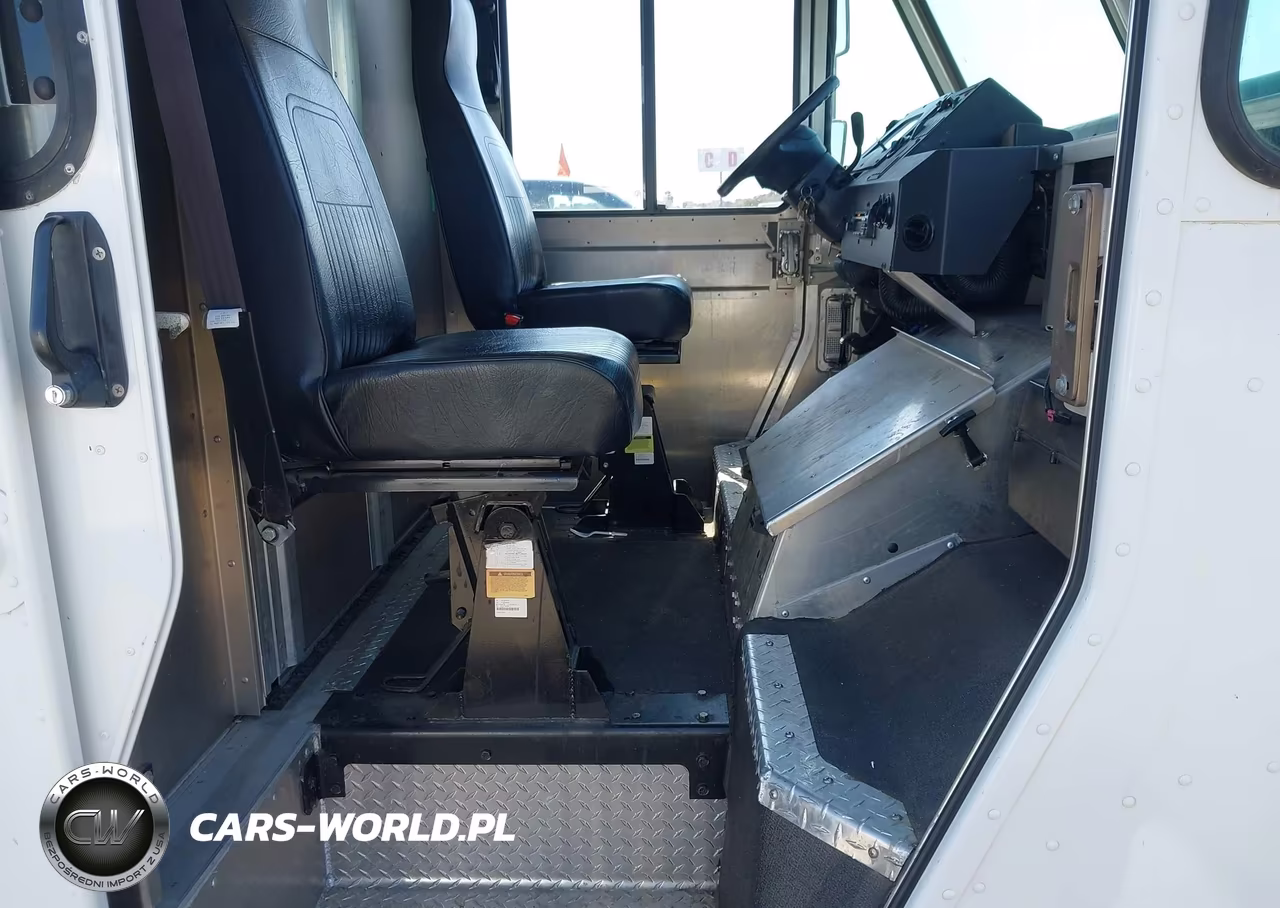 2017 Ford E-350 Stripped VIN:1FC3E3KS4HDC66463 - 5