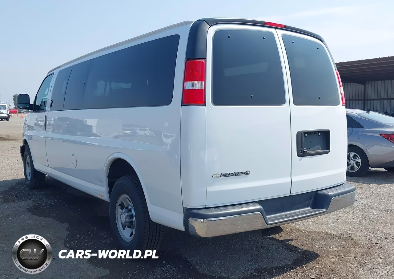 2017 Chevrolet Express 3500 Lt VIN:1GAZGPFF6H1273675 - 3
