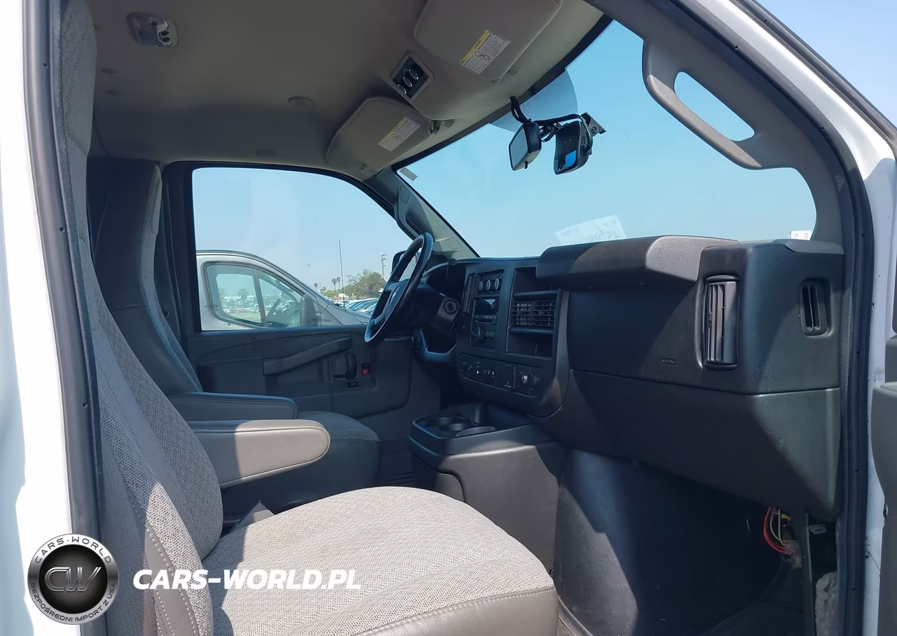 2017 Chevrolet Express 3500 Lt VIN:1GAZGPFF6H1273675 - 5