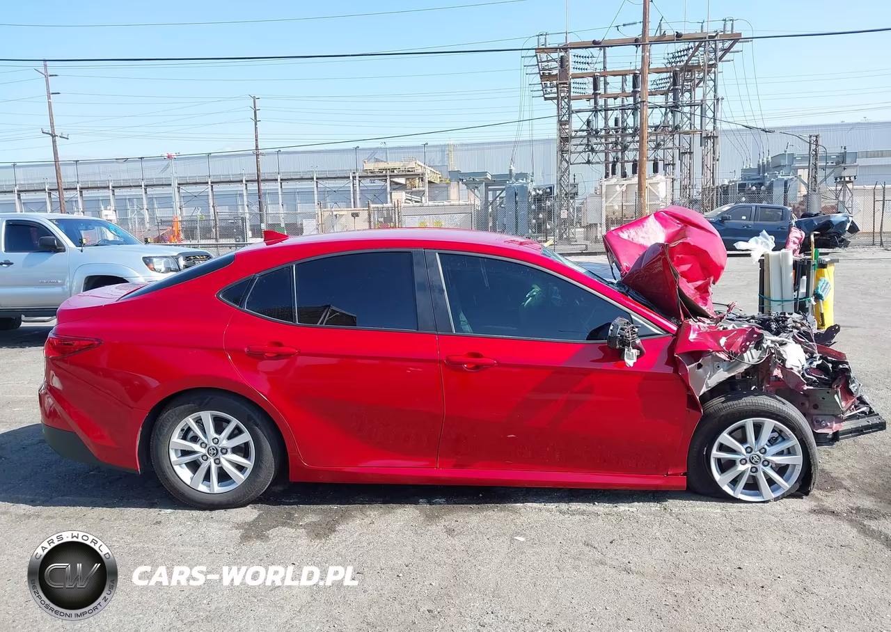 2025 Toyota Camry Le VIN:4T1DAACK6SU099528 - 13