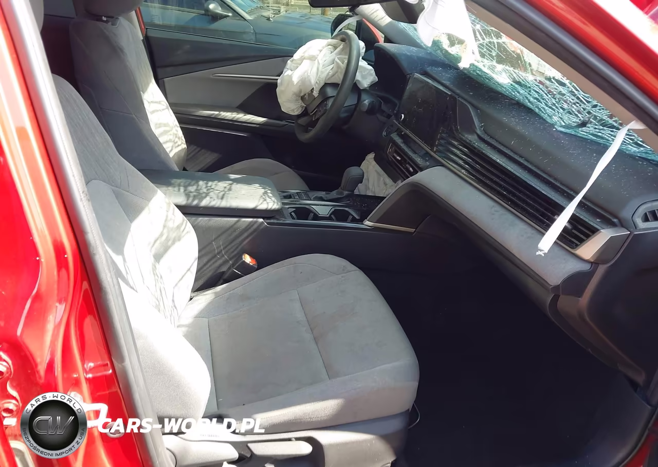 2025 Toyota Camry Le VIN:4T1DAACK6SU099528 - 5