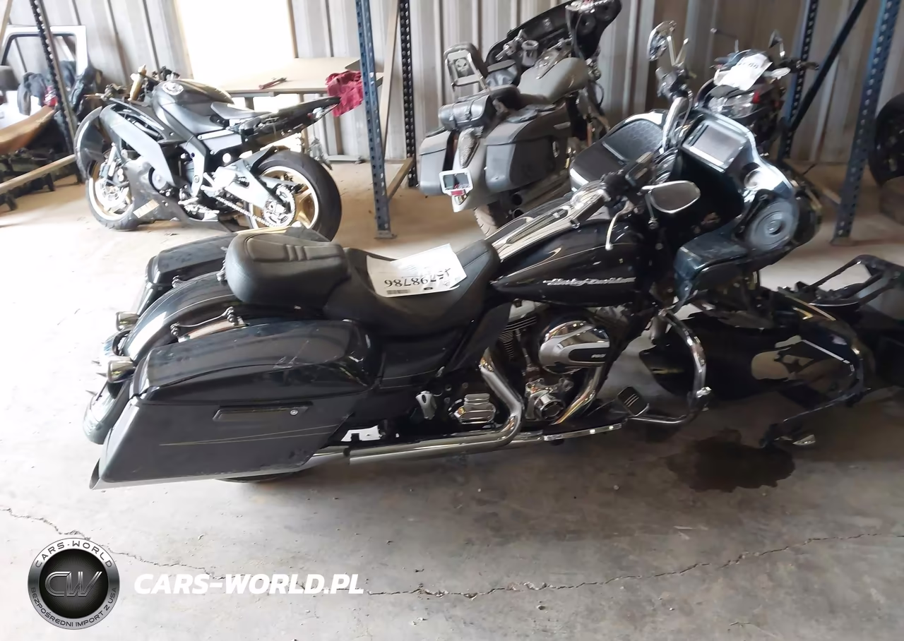 2016 Harley-Davidson Fltrxs Road Glide Special VIN:1HD1KTM10GB612375 - 11