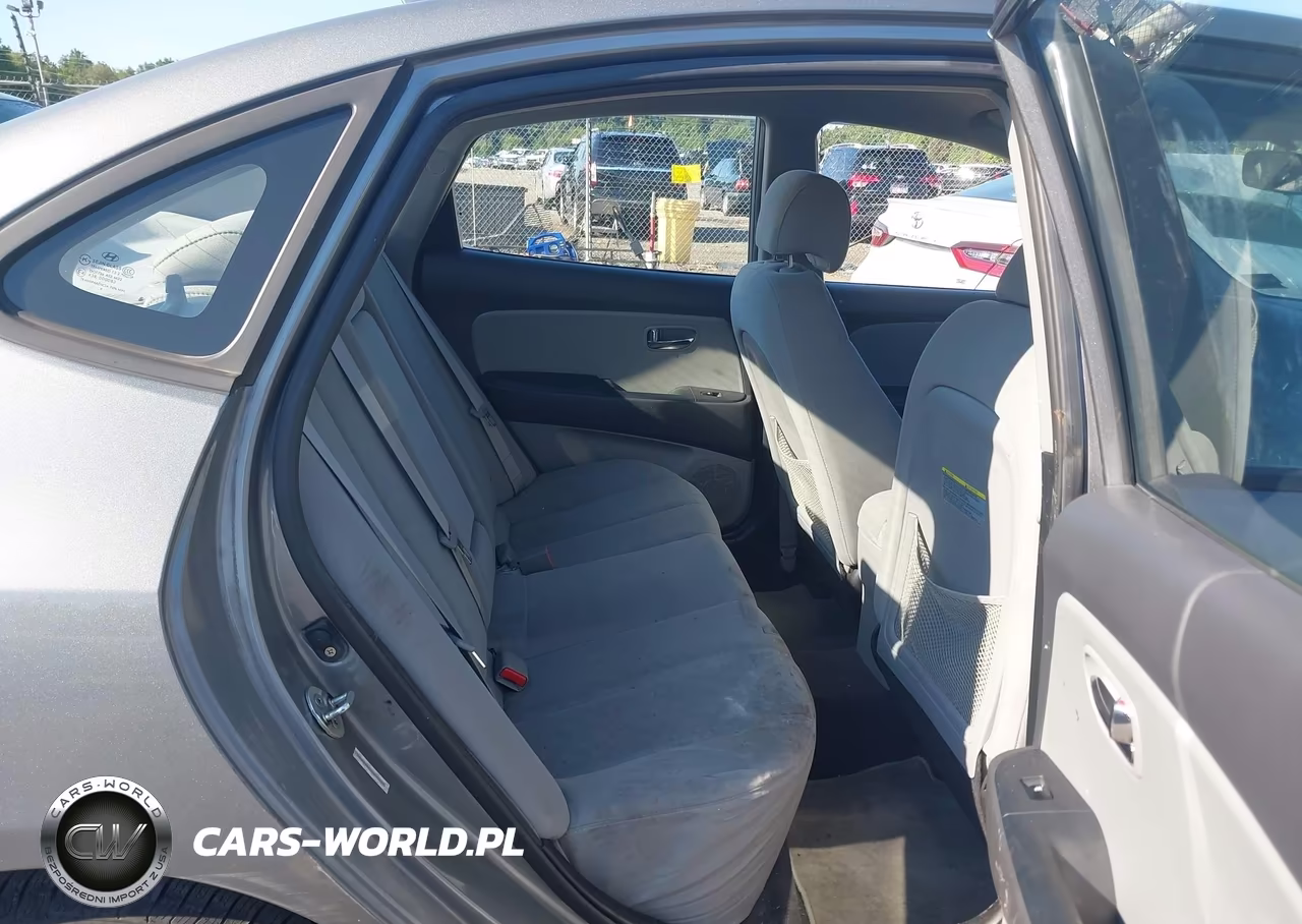 2010 Hyundai Elantra Gls VIN:KMHDU4AD2AU828765 - 8