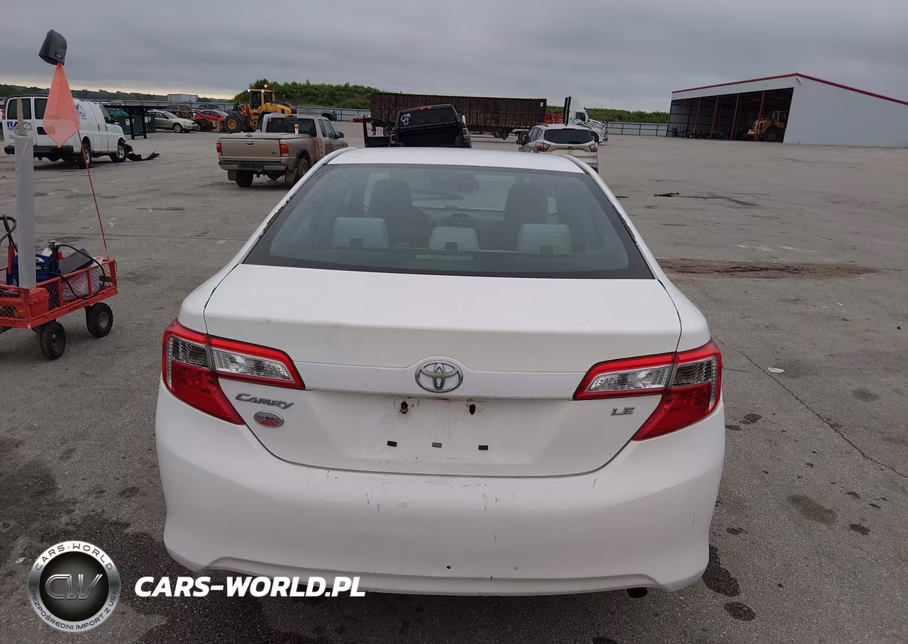 2014 Toyota Camry Le VIN:4T4BF1FKXER364319 - 16