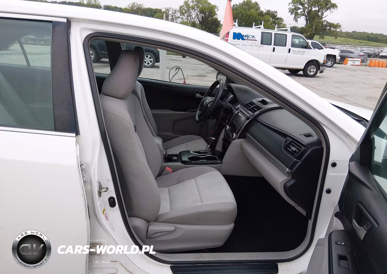 2014 Toyota Camry Le VIN:4T4BF1FKXER364319 - 5