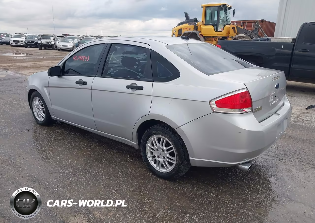 2009 Ford Focus Se VIN:1FAHP35N39W133792 - 3