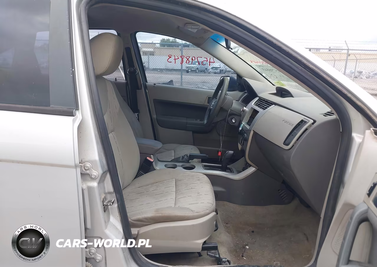 2009 Ford Focus Se VIN:1FAHP35N39W133792 - 5