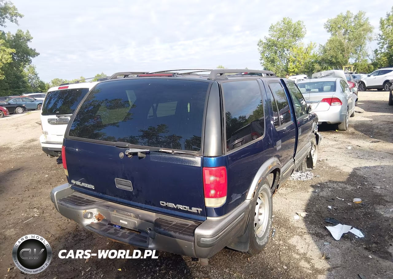 1999 Chevrolet Blazer Lt VIN:1GNDT13W6X2120728 - 4