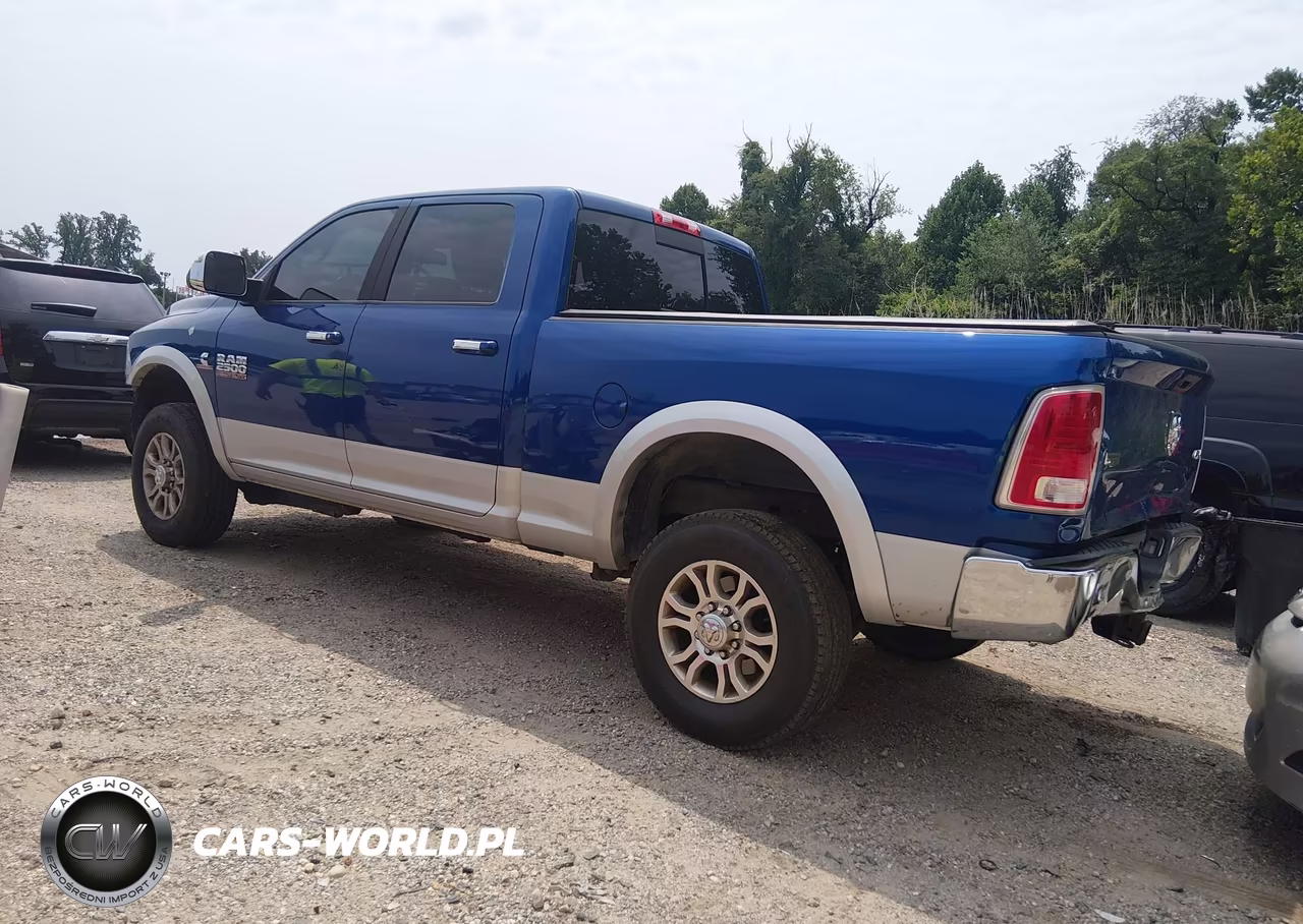 2016 Ram 2500 Laramie VIN:3C6UR5FL6GG255450 - 3