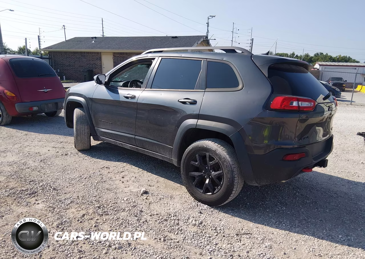 2015 Jeep Cherokee Trailhawk VIN:1C4PJMBS7FW653660 - 3